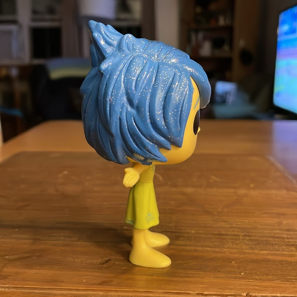 🌎Funko Pop! Disney Pixar Inside Out Joy #132 Glitter Hair Vinyl Figure No Box - Picture 4 of 9